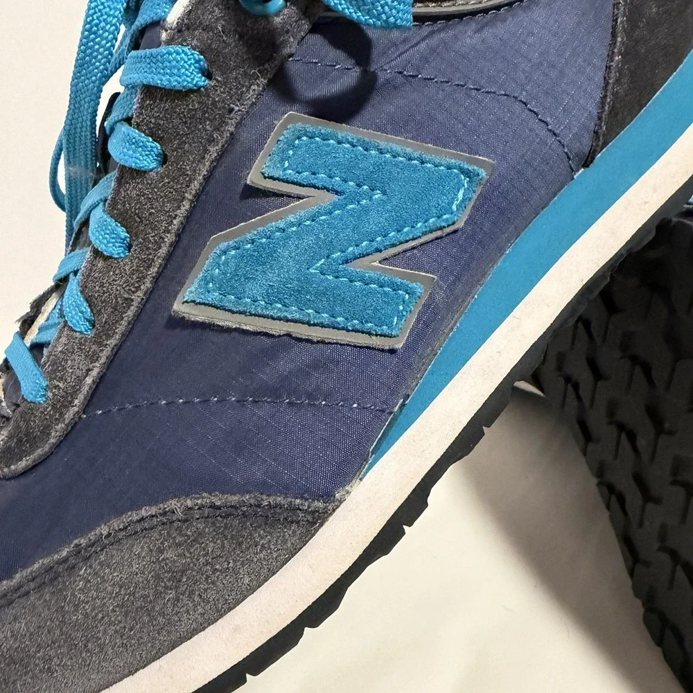 New Balance 556 Womens Sz 10 Retro Trainer Athletic Sneakers Blue Suede Lace Up